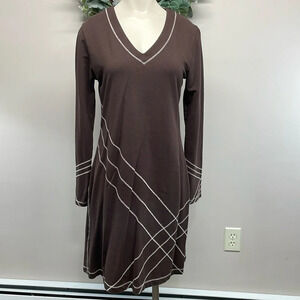 Aventura Organic Cotton Long Sleeve V-neck Brown Teagan Dress Details M